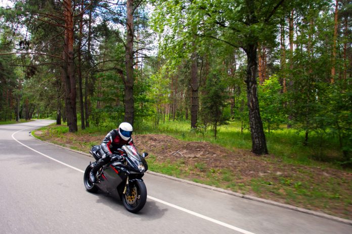 ghid-complet-pentru-cumpararea-unei-motociclete-kawasaki-in-romania.jpg